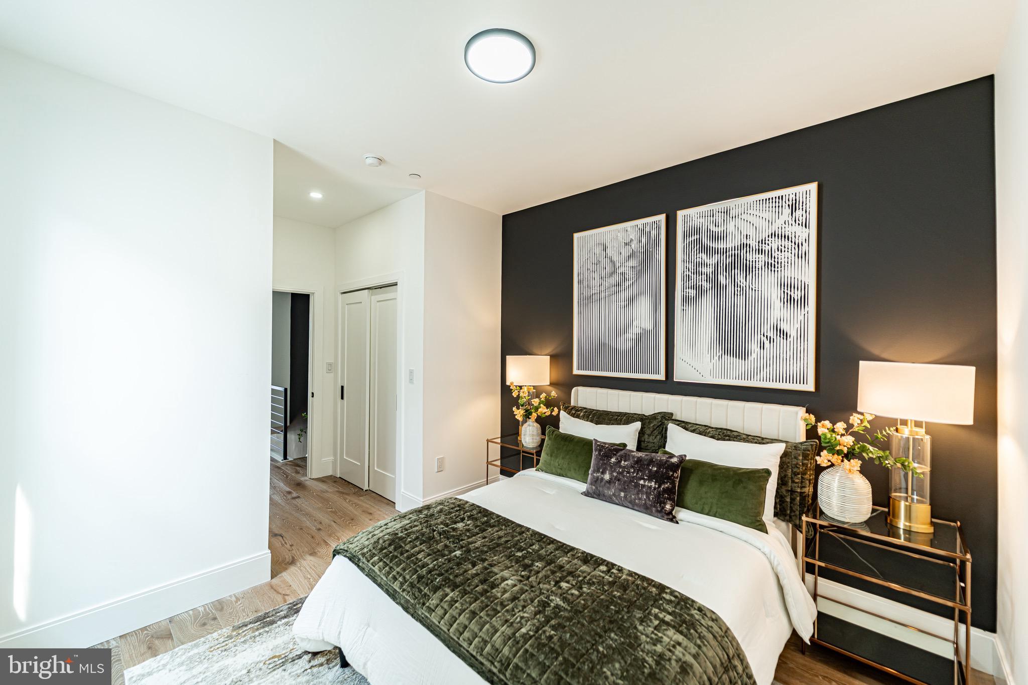 2517 ONTARIO ROAD NW PH7