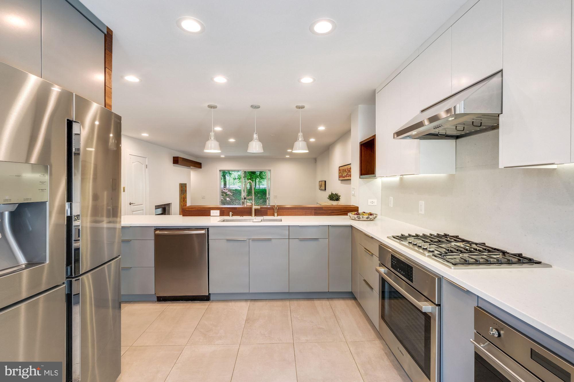 4046 CHANCERY COURT NW