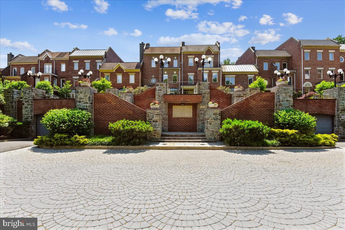 4046 CHANCERY COURT NW