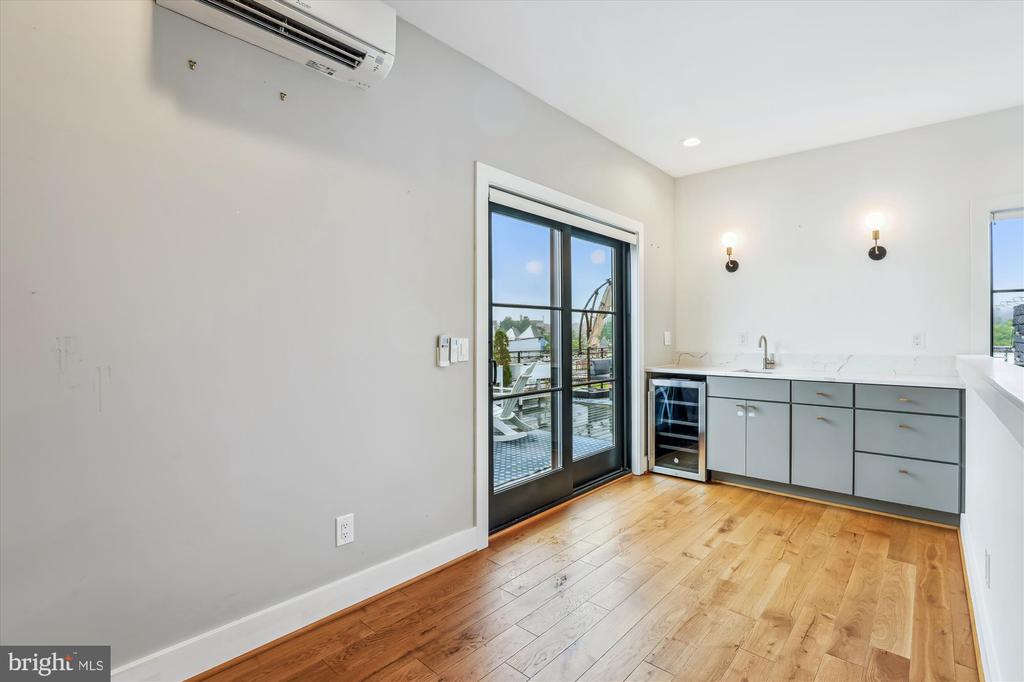 1844 3RD STREET NW 303