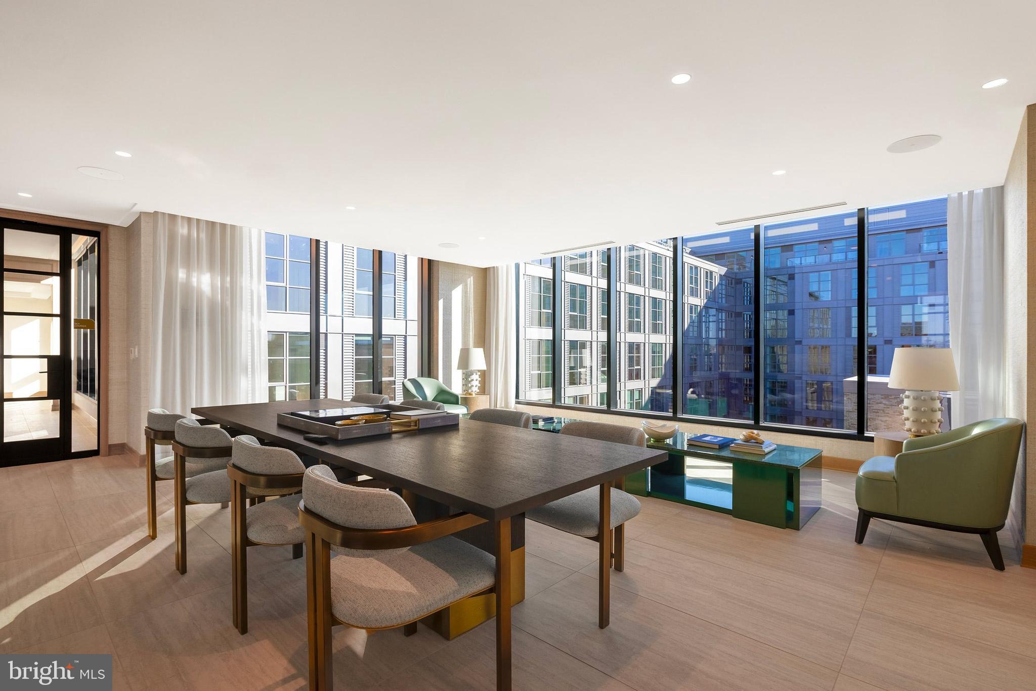 300 12TH STREET SW PH05