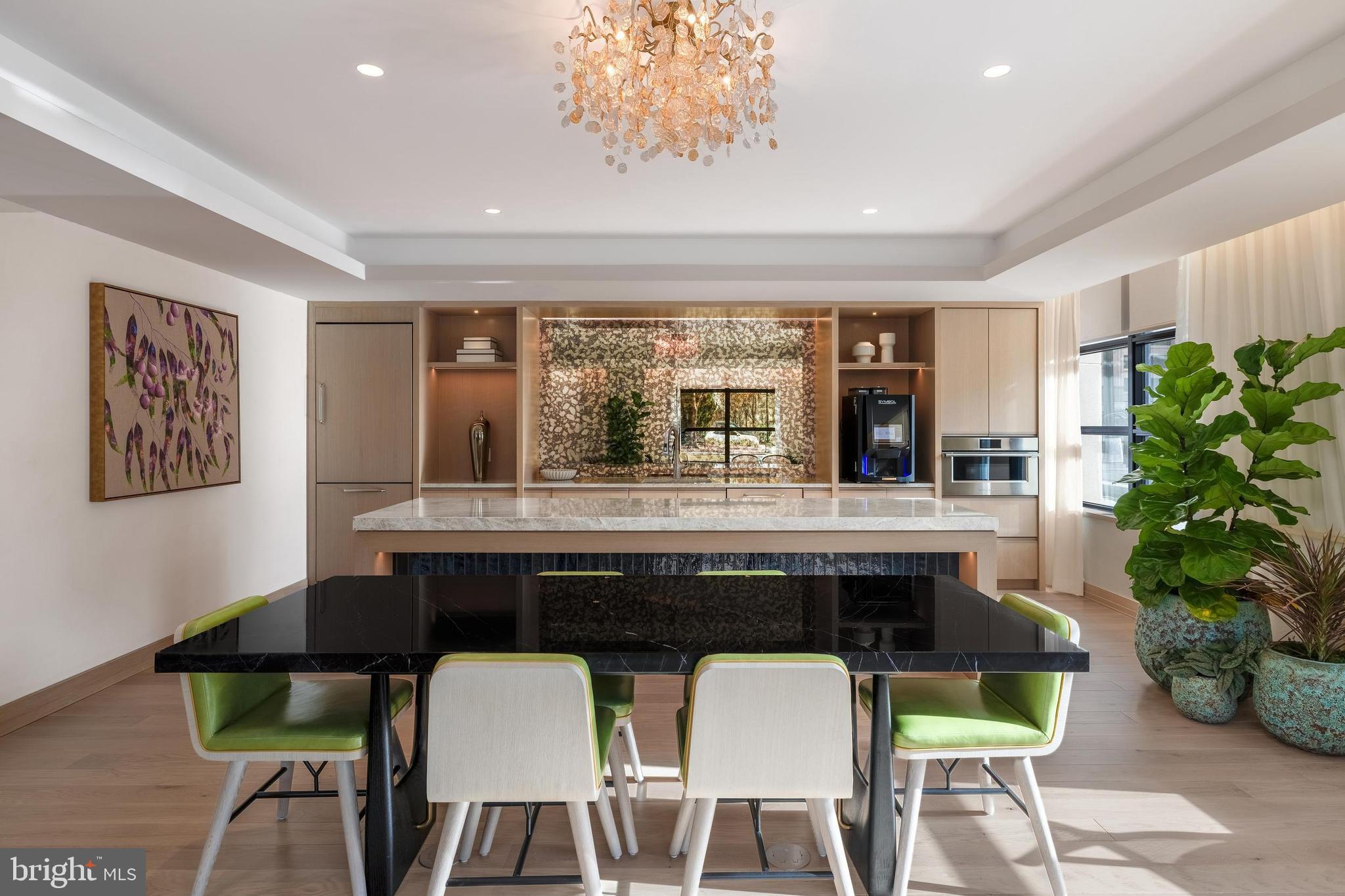 300 12TH STREET SW PH05