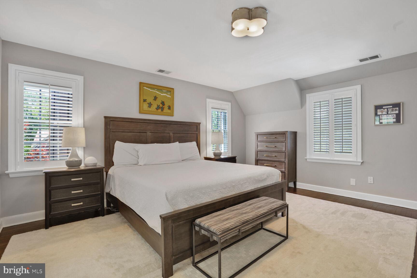 5053 SEDGWICK STREET NW