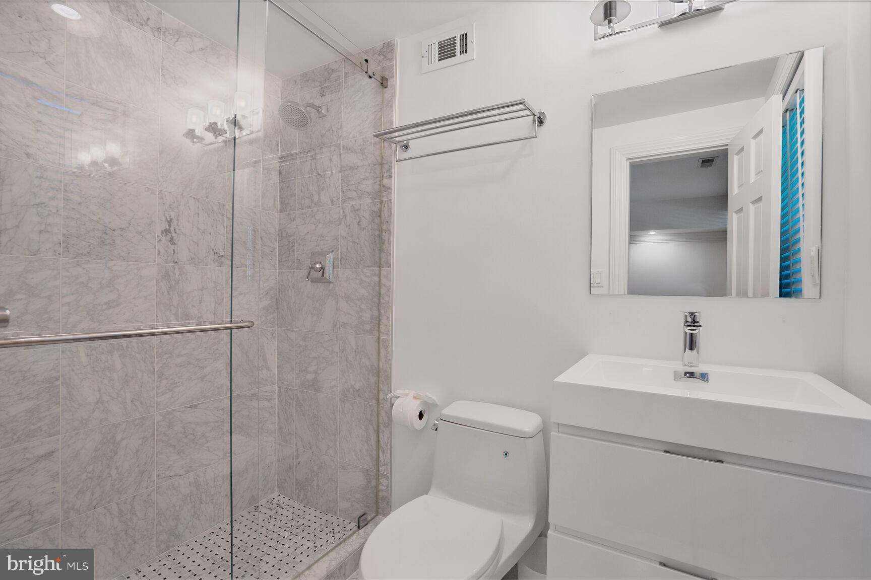 5053 SEDGWICK STREET NW