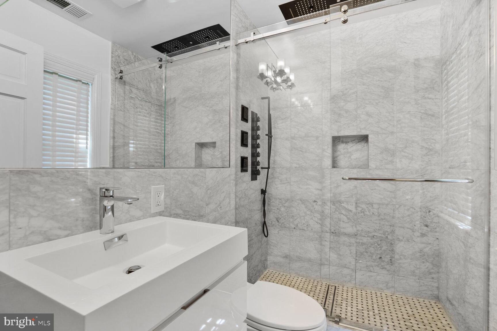 5053 SEDGWICK STREET NW