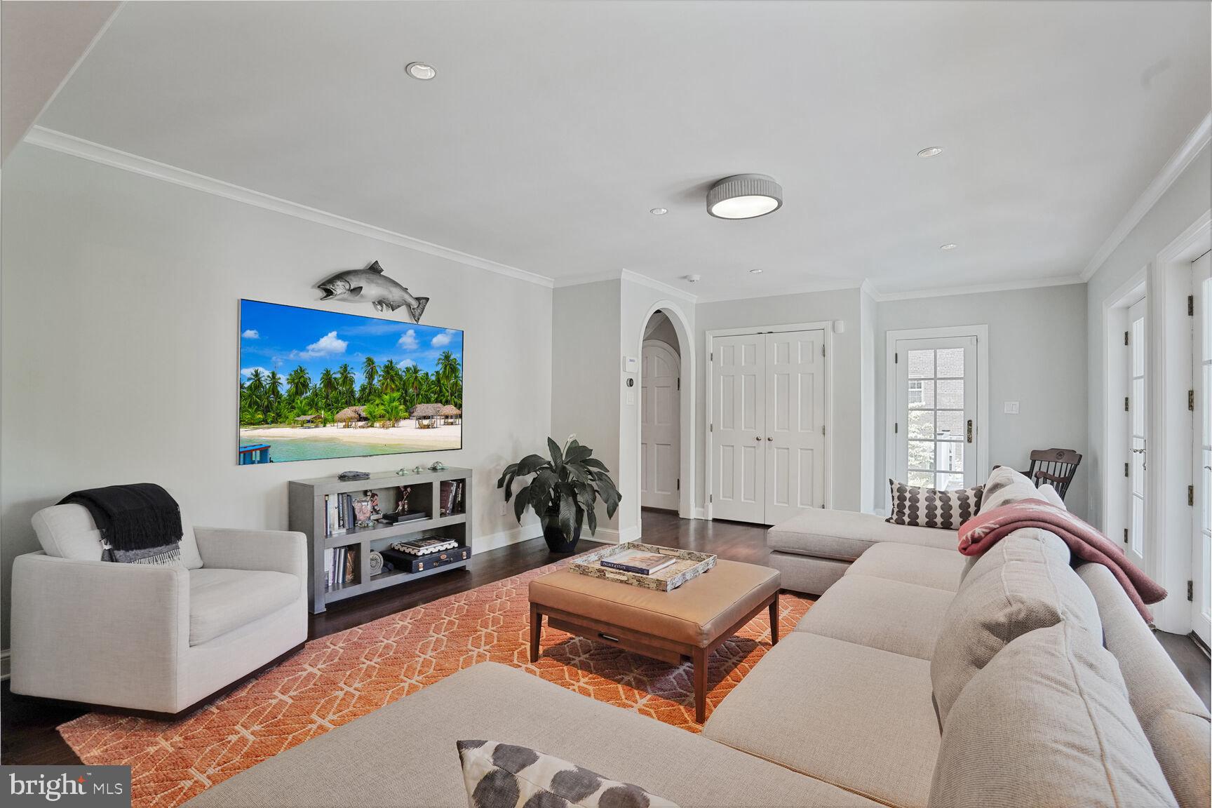 5053 SEDGWICK STREET NW