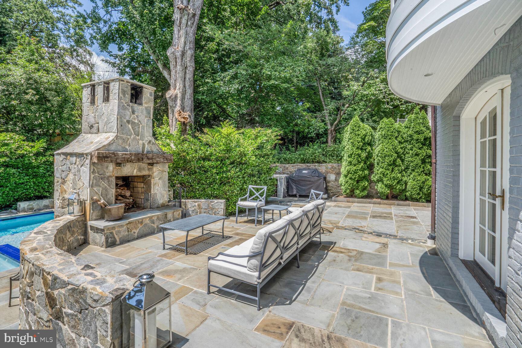 5053 SEDGWICK STREET NW