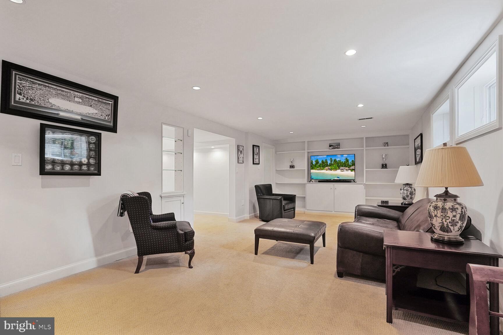 5053 SEDGWICK STREET NW