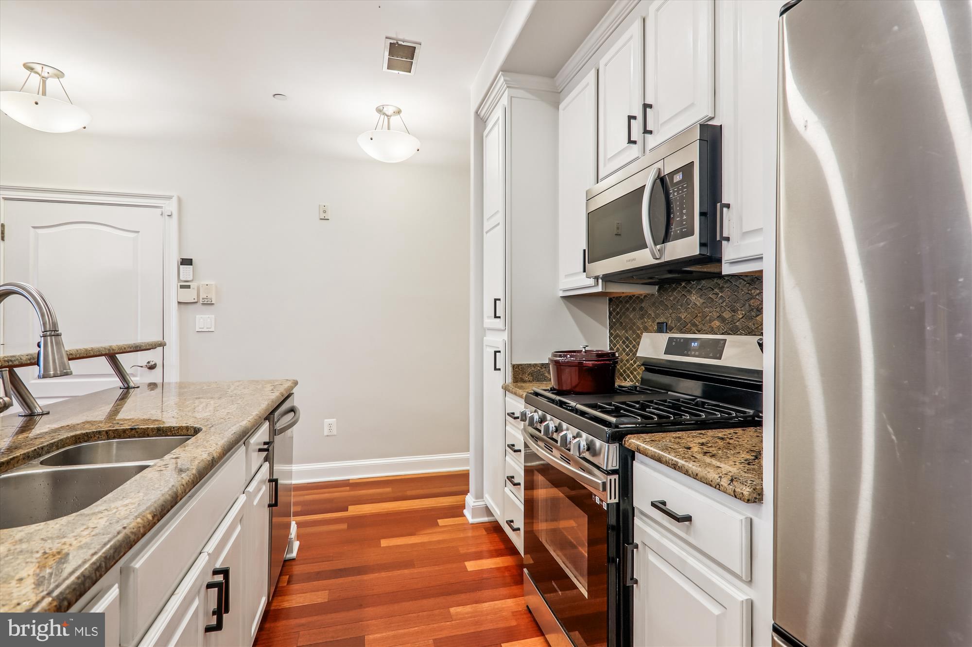 1423 CLIFTON STREET NW 4