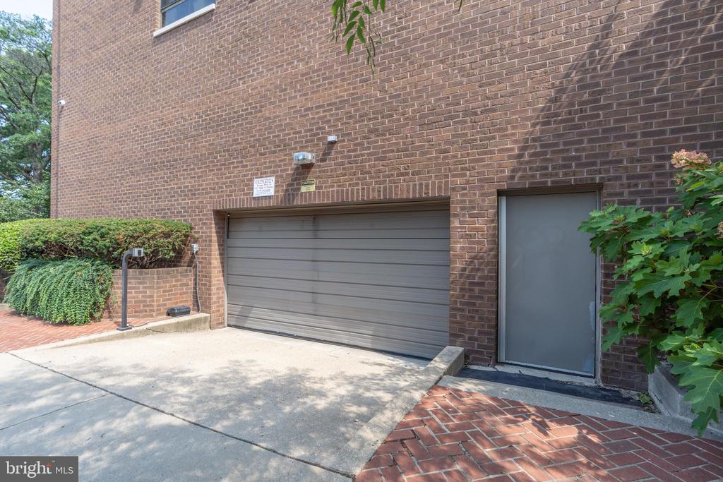 1001 26TH STREET NW 607