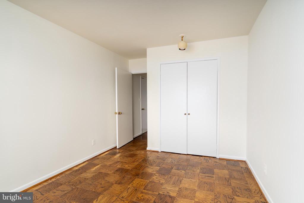 1001 26TH STREET NW 607
