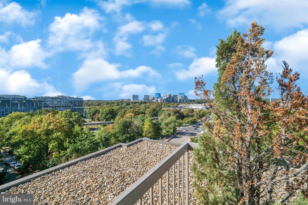 1001 26TH STREET NW 607