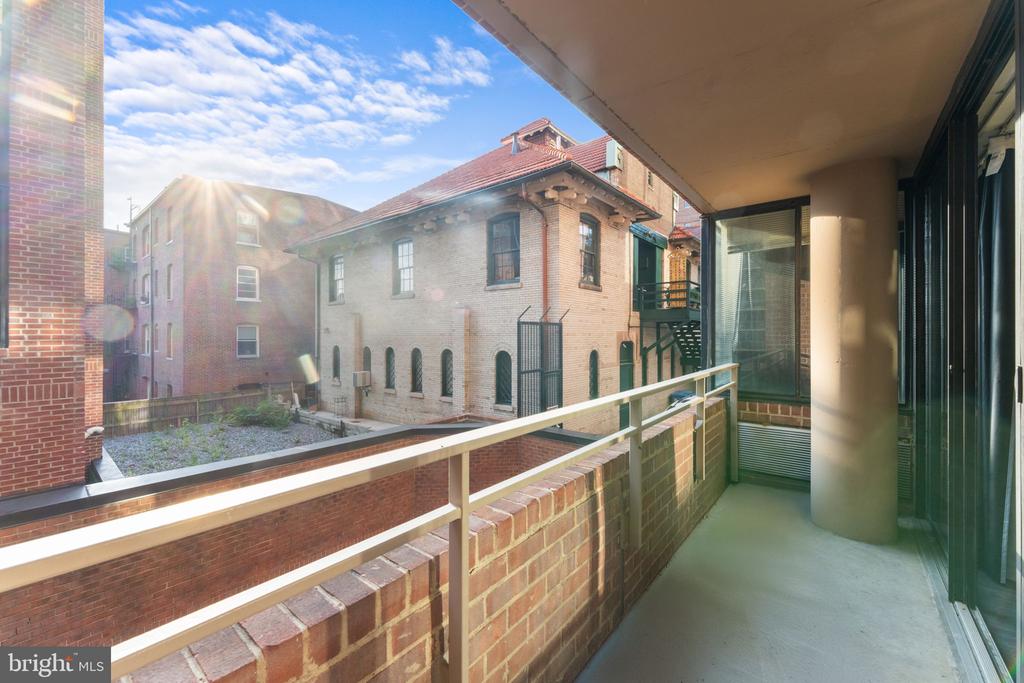 2141 P STREET NW 306