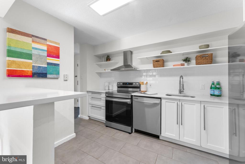 2141 P STREET NW 306
