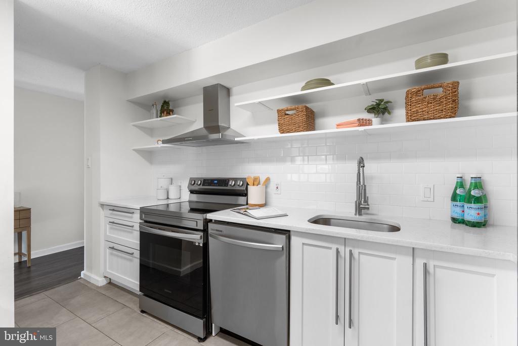 2141 P STREET NW 306