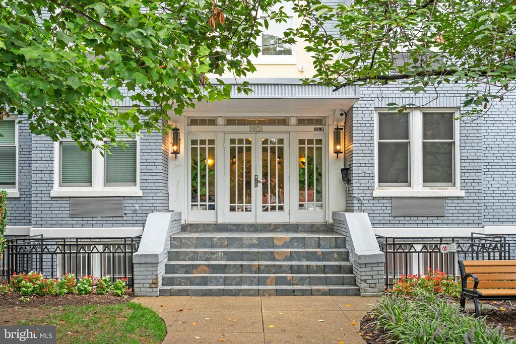 1901 16TH STREET NW 205