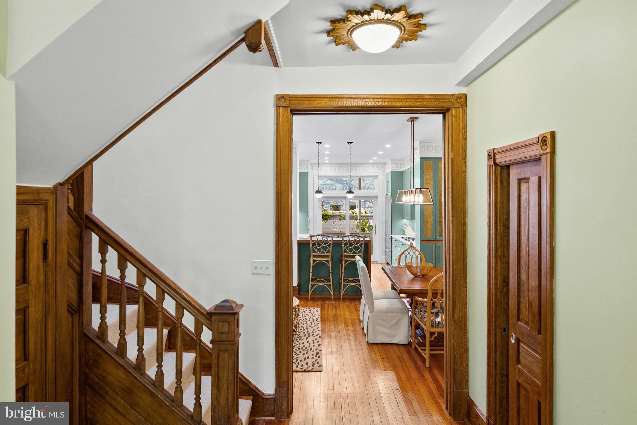 520 G STREET NE