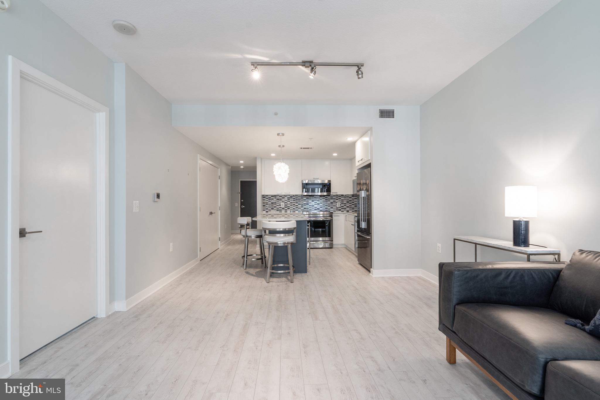 1010 MASSACHUSETTS AVENUE NW 607