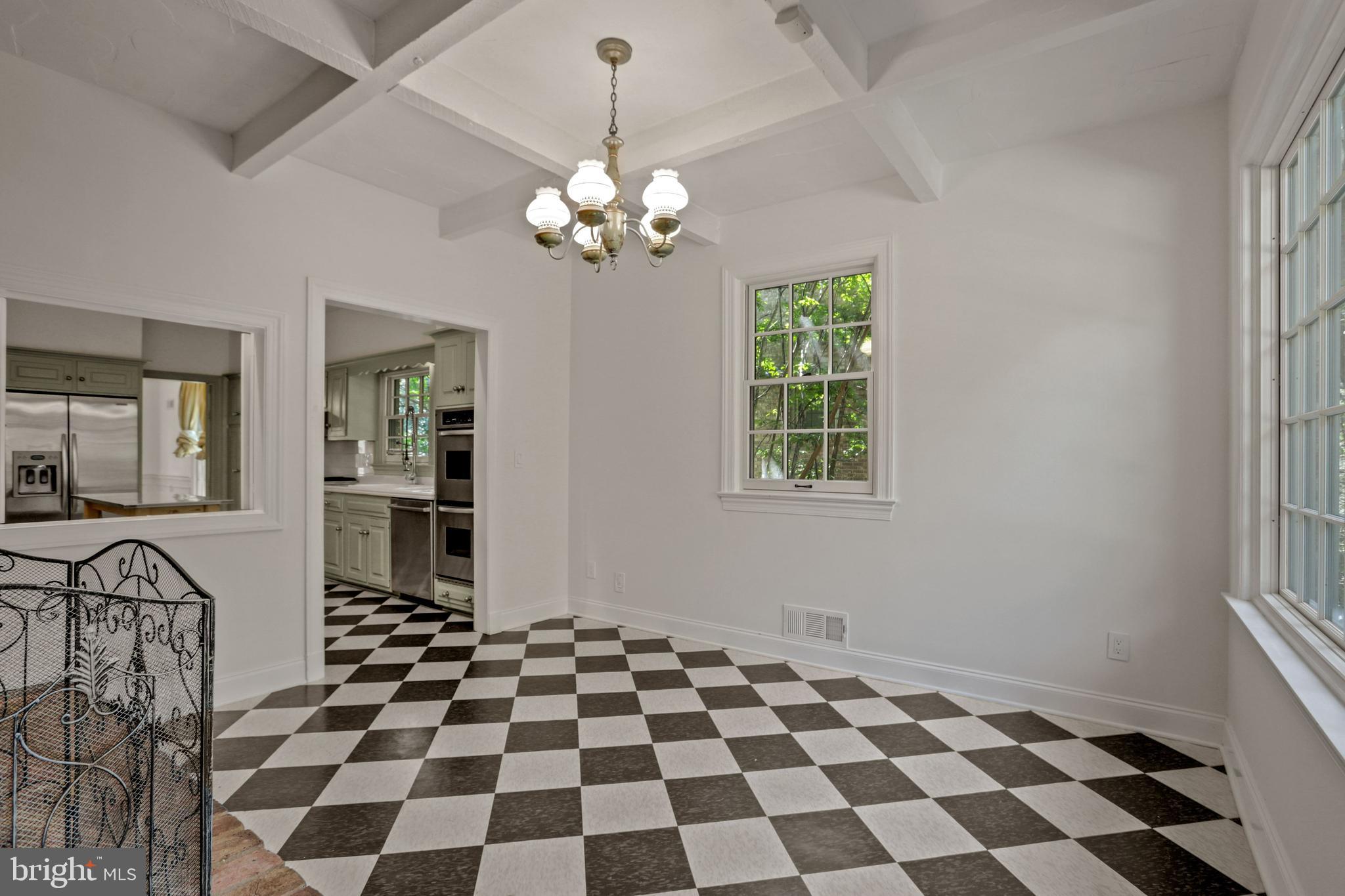 4925 WEAVER TERRACE NW