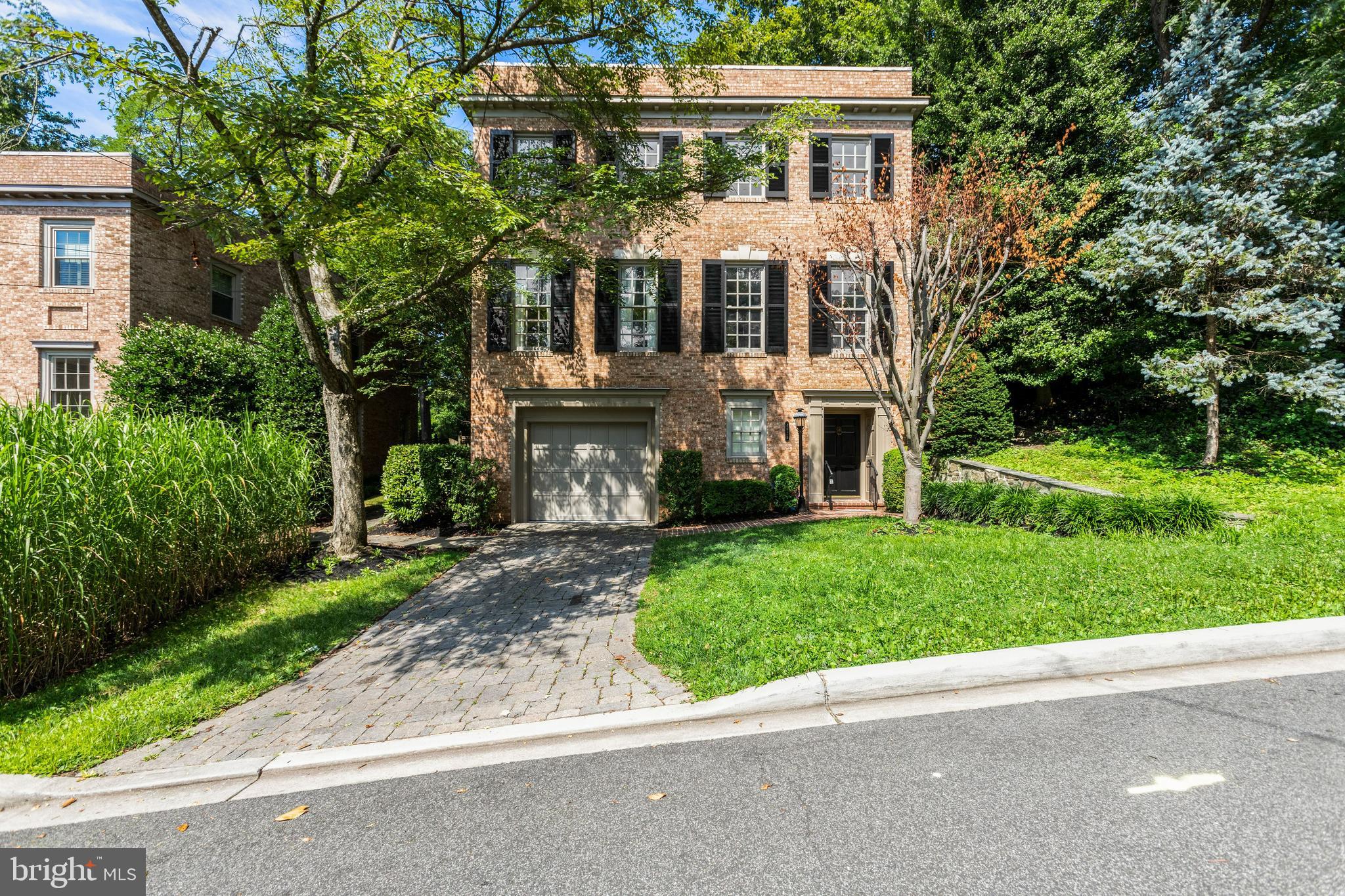 4925 WEAVER TERRACE NW