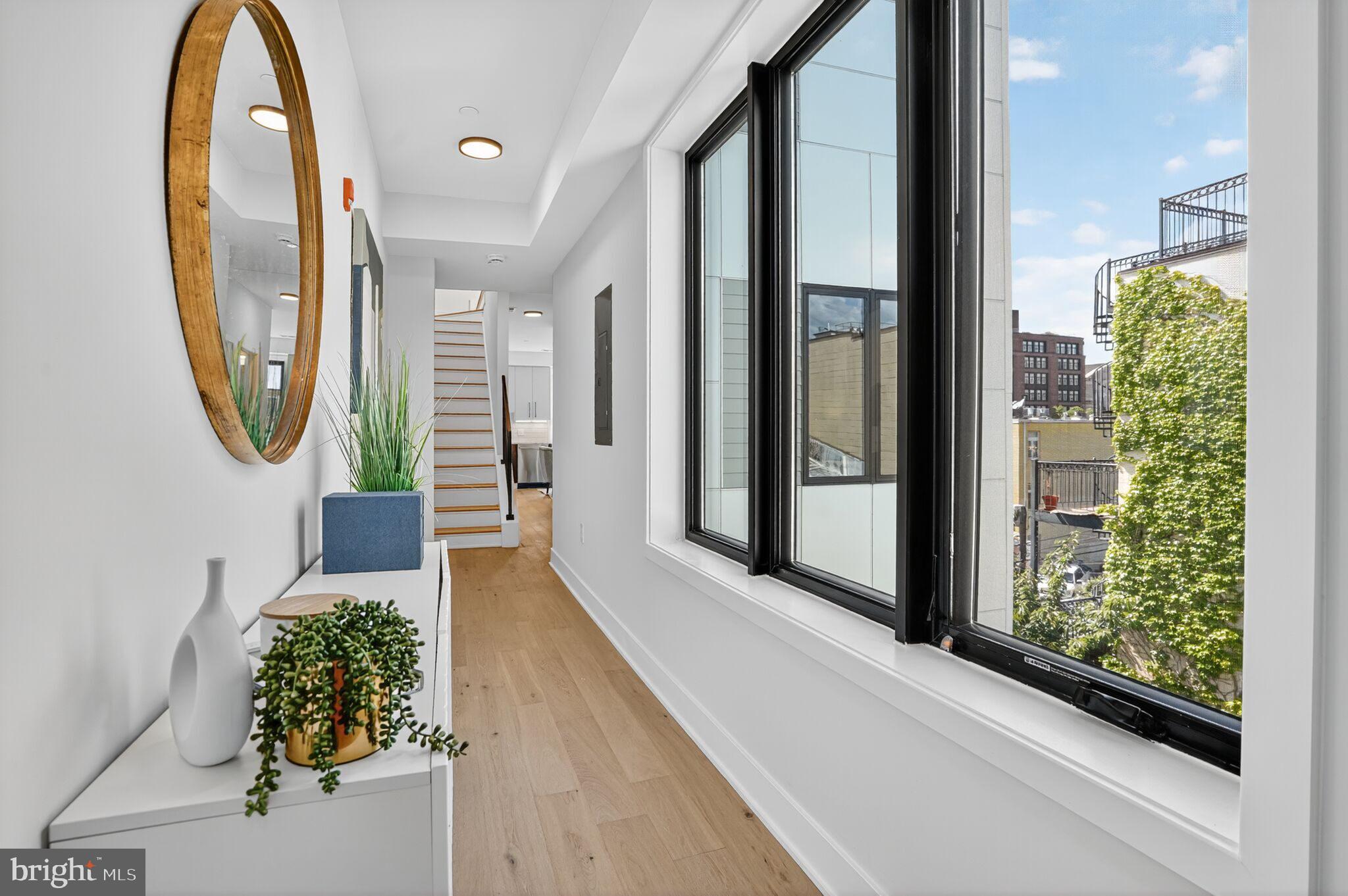 2440 ONTARIO ROAD NW 9