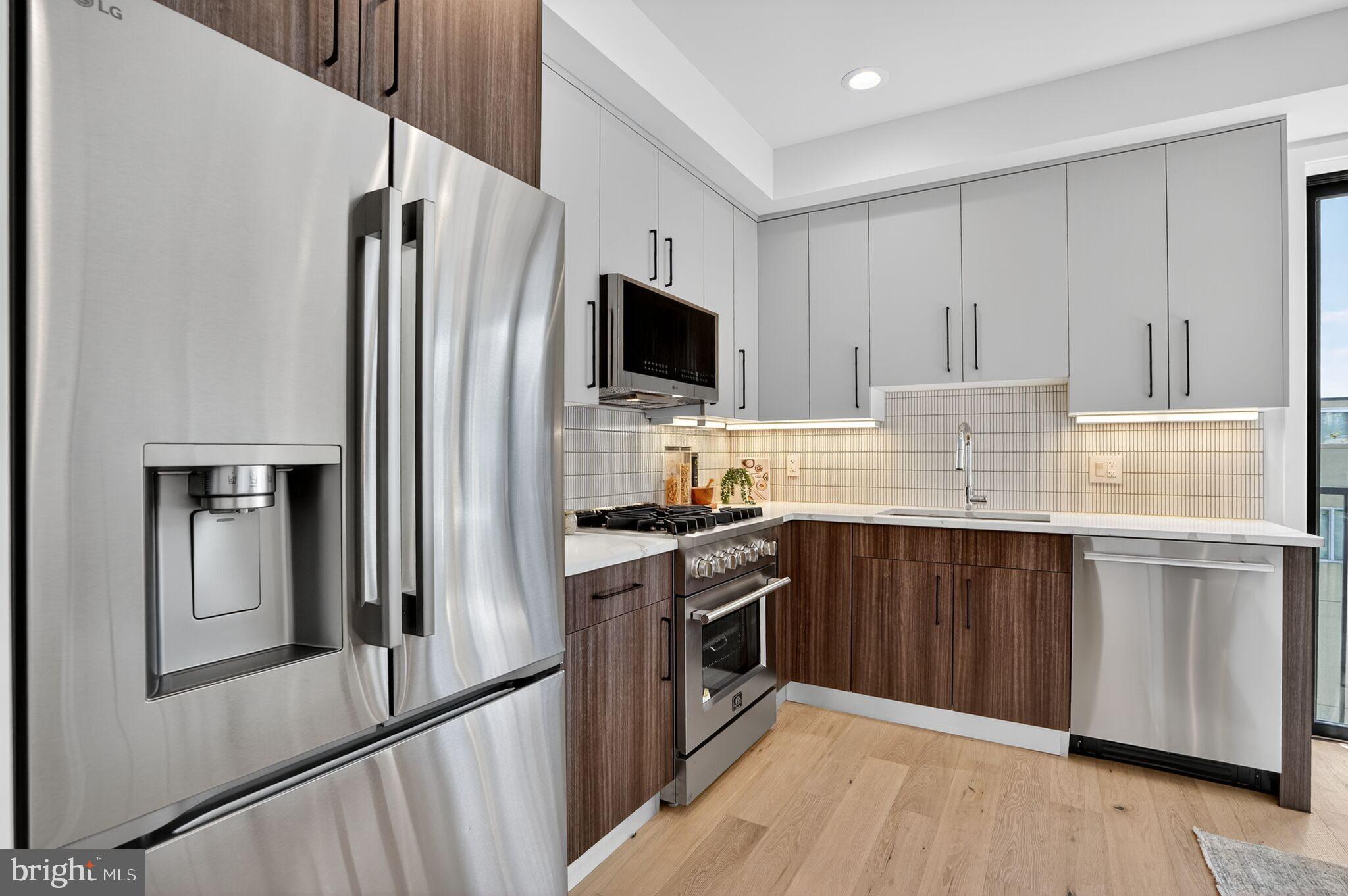 2440 ONTARIO ROAD NW 9