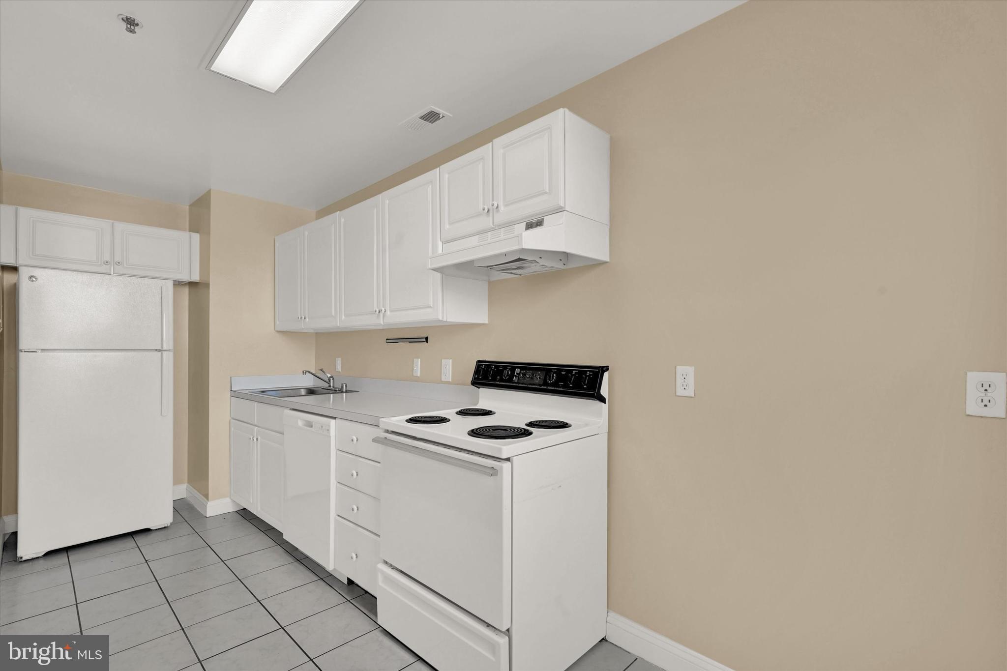 1621 T STREET NW 402