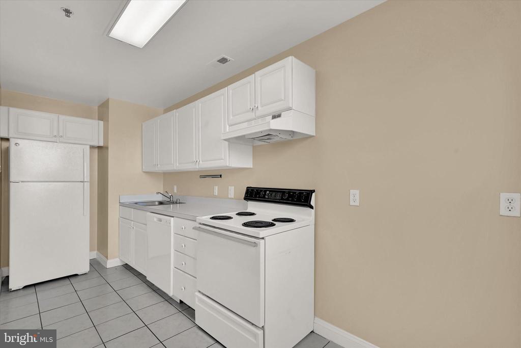 1621 T STREET NW 402