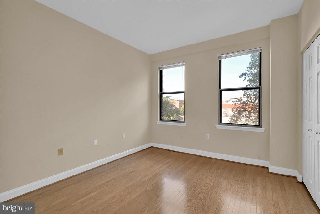 1621 T STREET NW 402