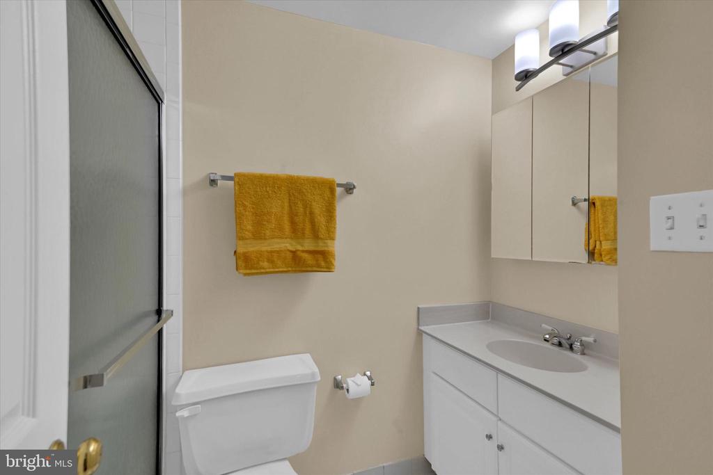 1621 T STREET NW 402