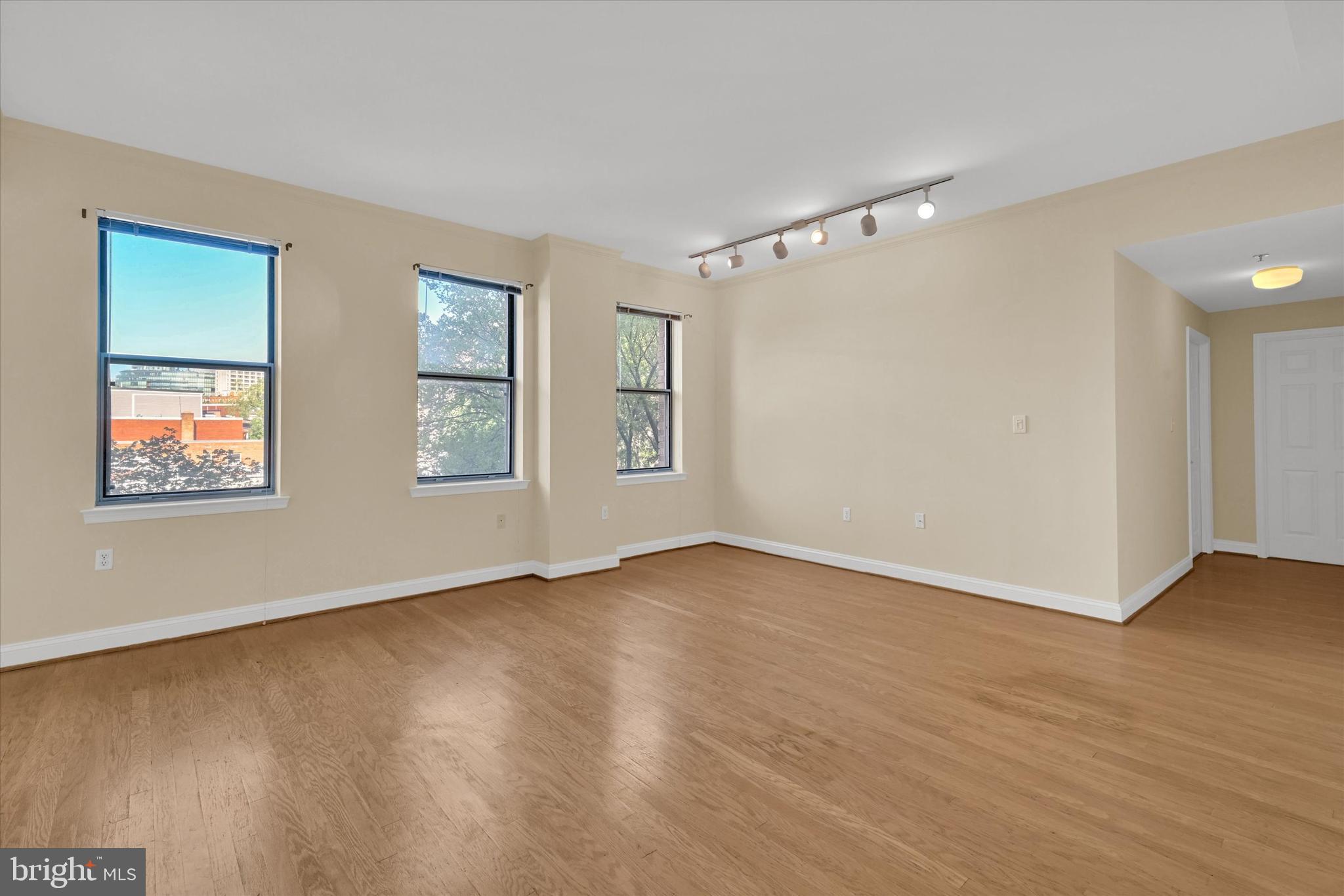 1621 T STREET NW 402