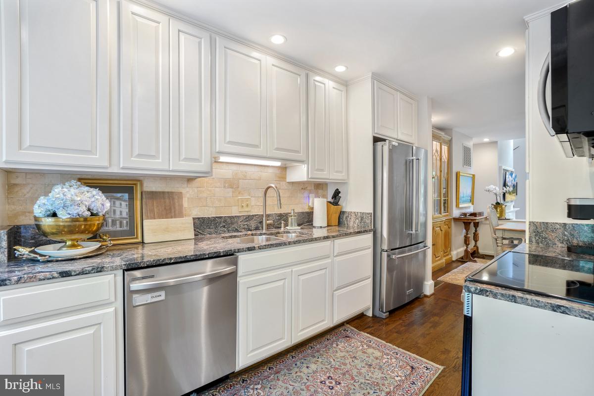 3972 GEORGETOWN COURT NW