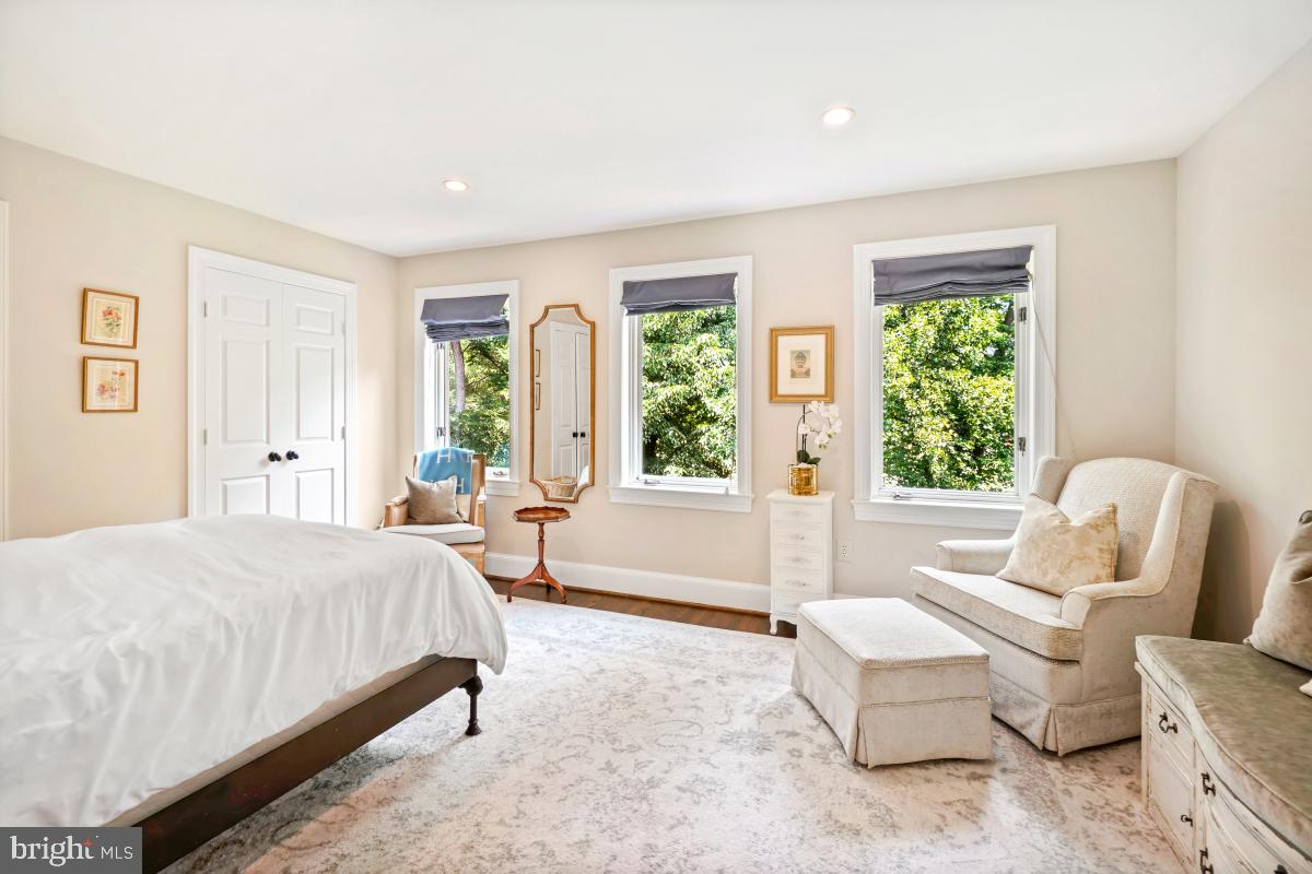 3972 GEORGETOWN COURT NW