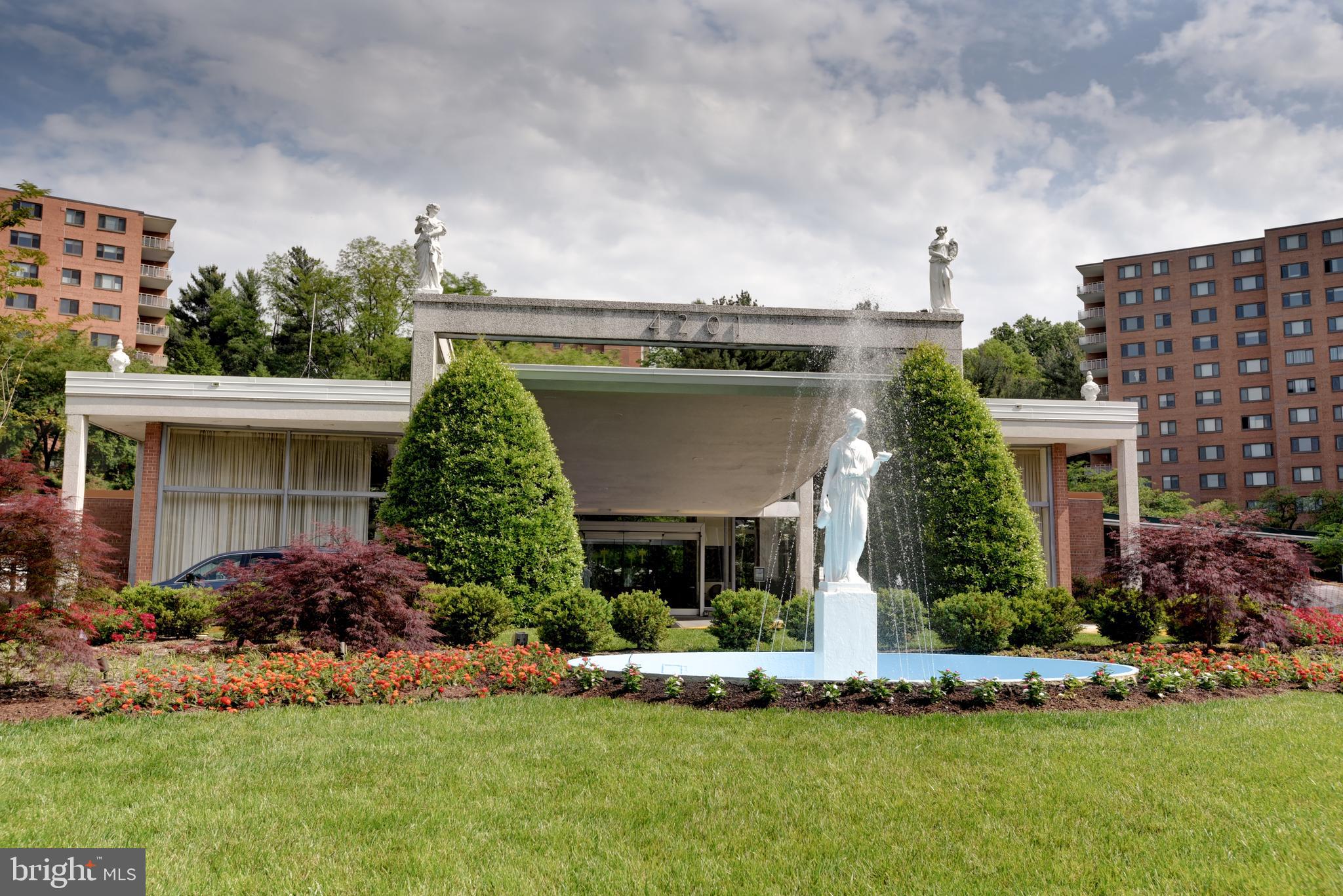 4201 CATHEDRAL AVENUE NW 619W