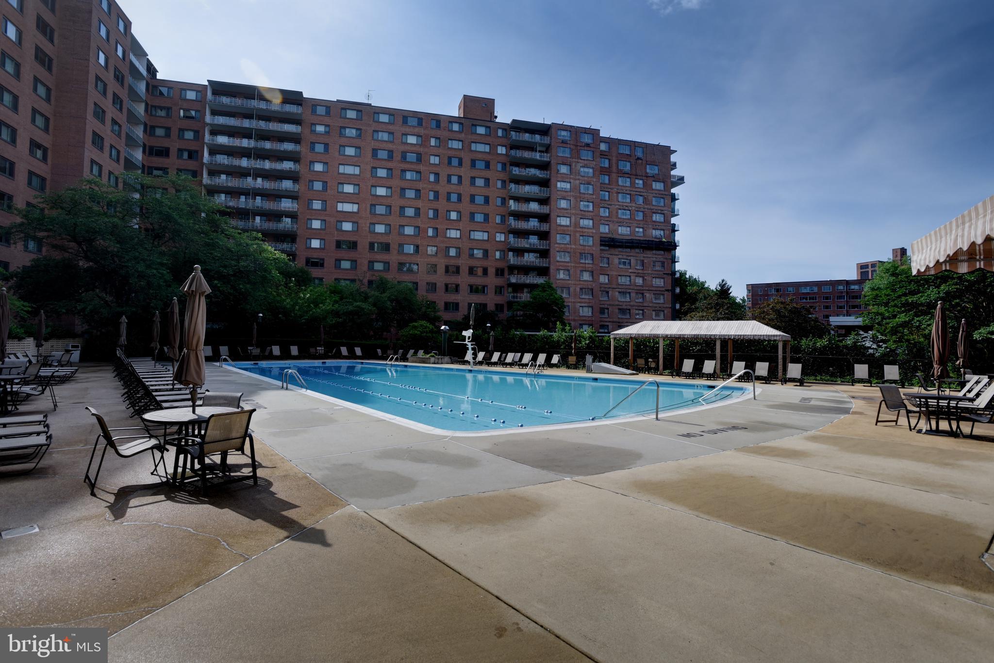 4201 CATHEDRAL AVENUE NW 619W