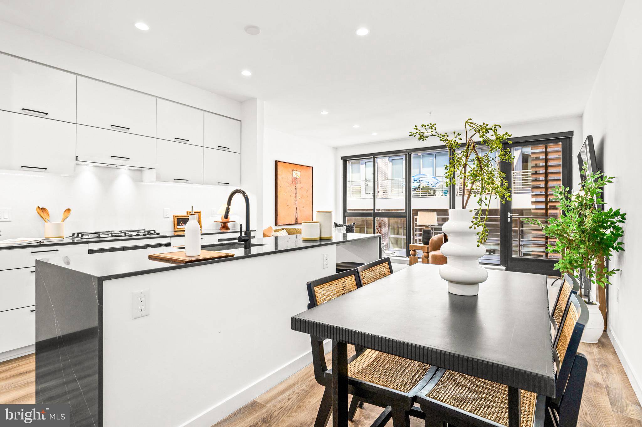 1500 HARRY THOMAS WAY NE 504