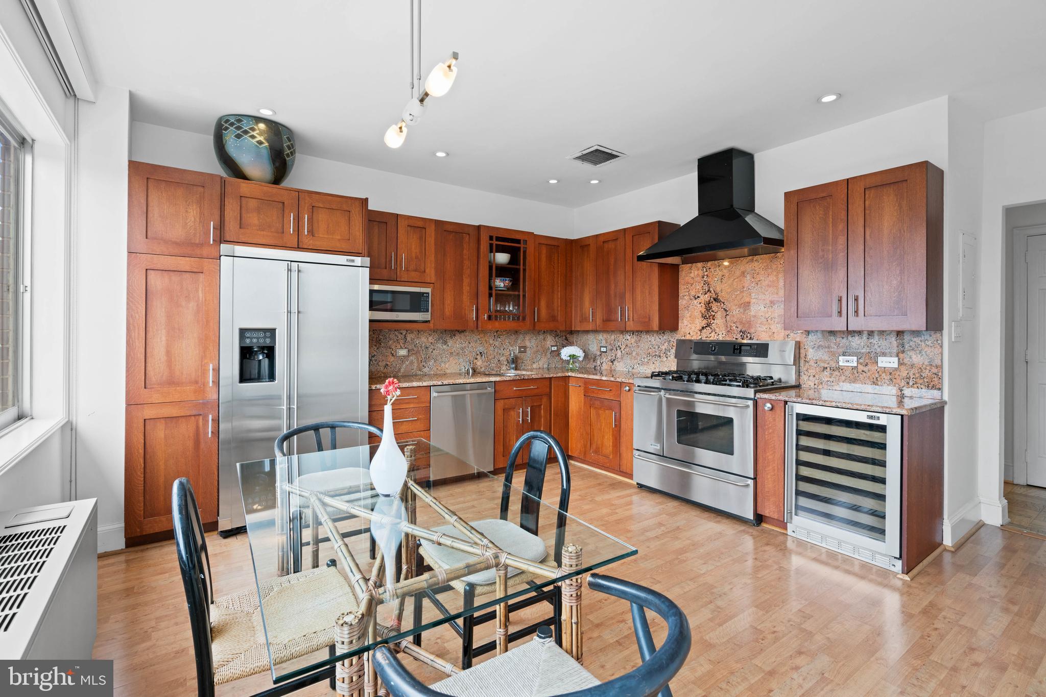 2801 NEW MEXICO AVENUE NW PH7&8