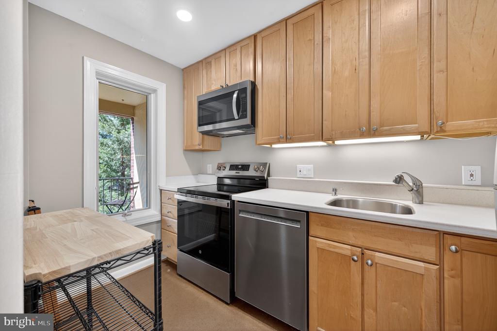 1313 VERMONT AVENUE NW 15