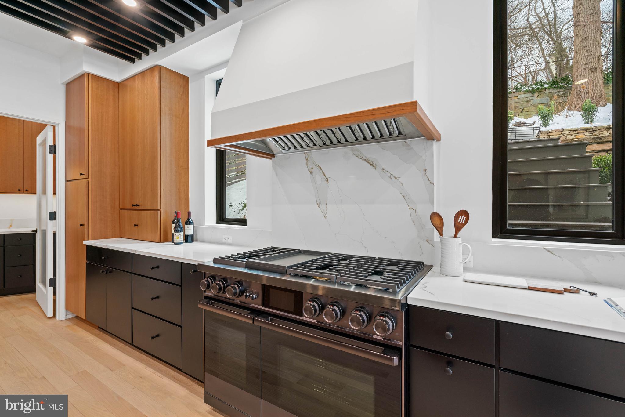 5244 WATSON STREET NW