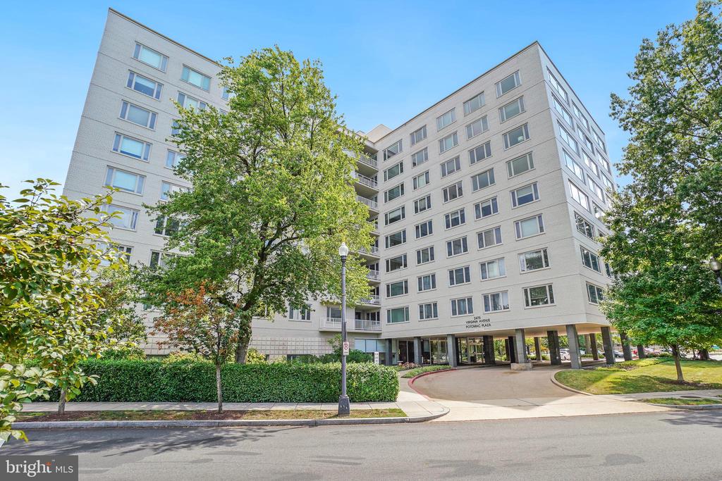 2475 VIRGINIA AVENUE NW 728
