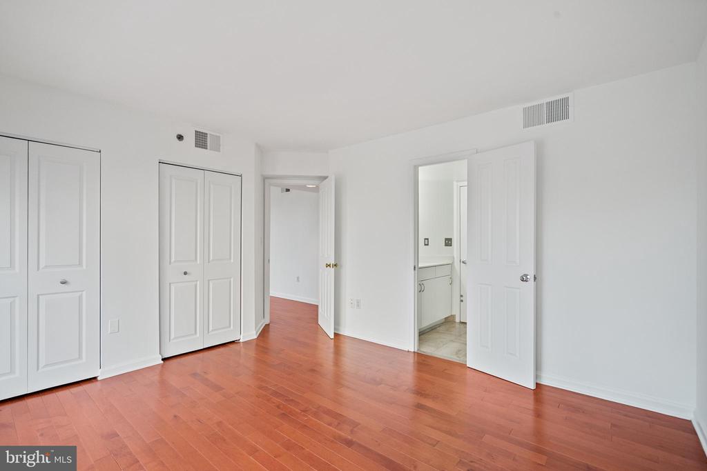 601 PENNSYLVANIA AVENUE NW 212