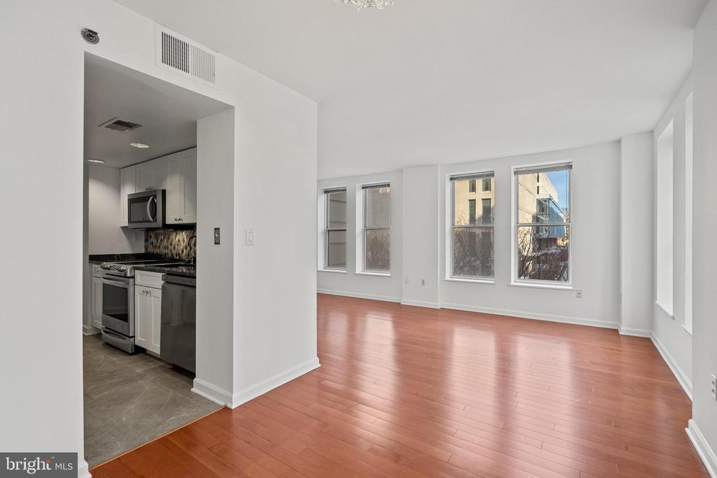 601 PENNSYLVANIA AVENUE NW 212