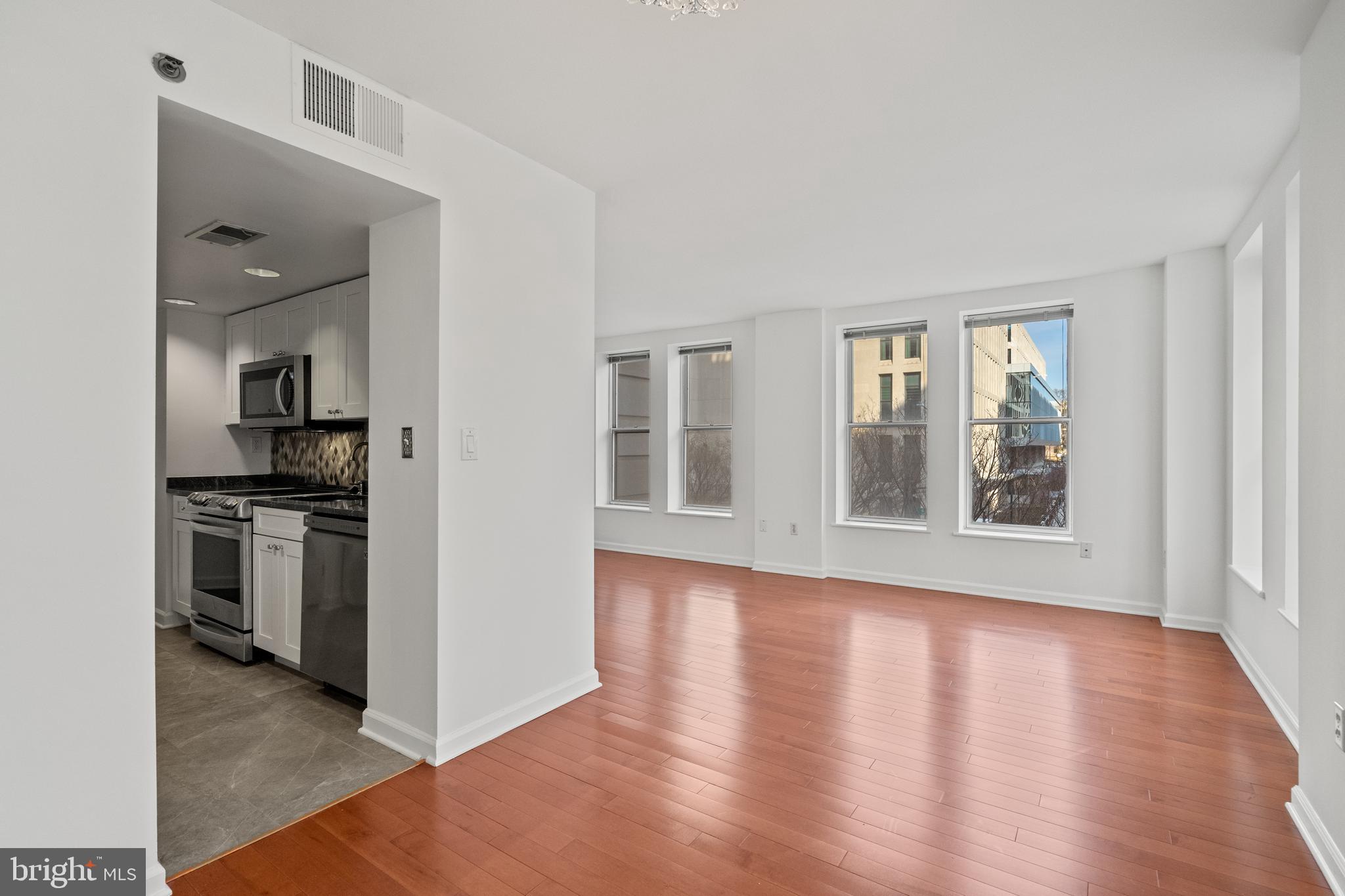 601 PENNSYLVANIA AVENUE NW 212