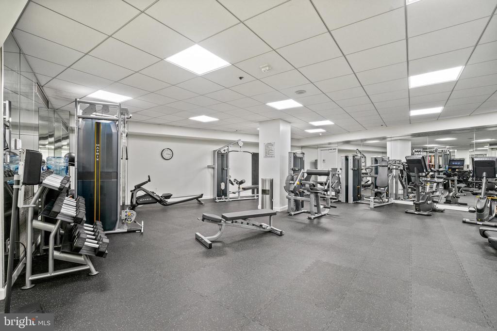 601 PENNSYLVANIA AVENUE NW 212