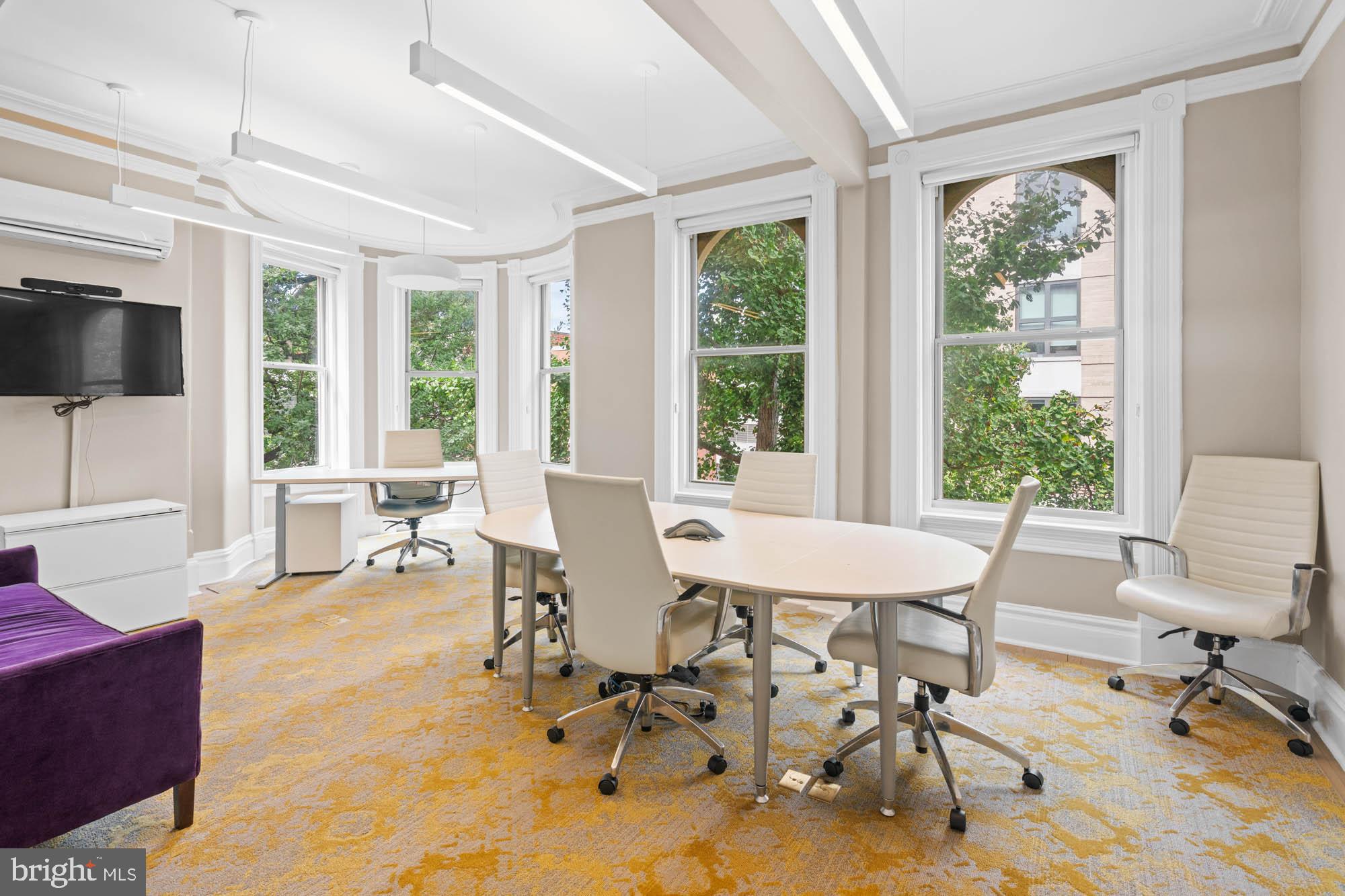 2008 HILLYER PLACE NW