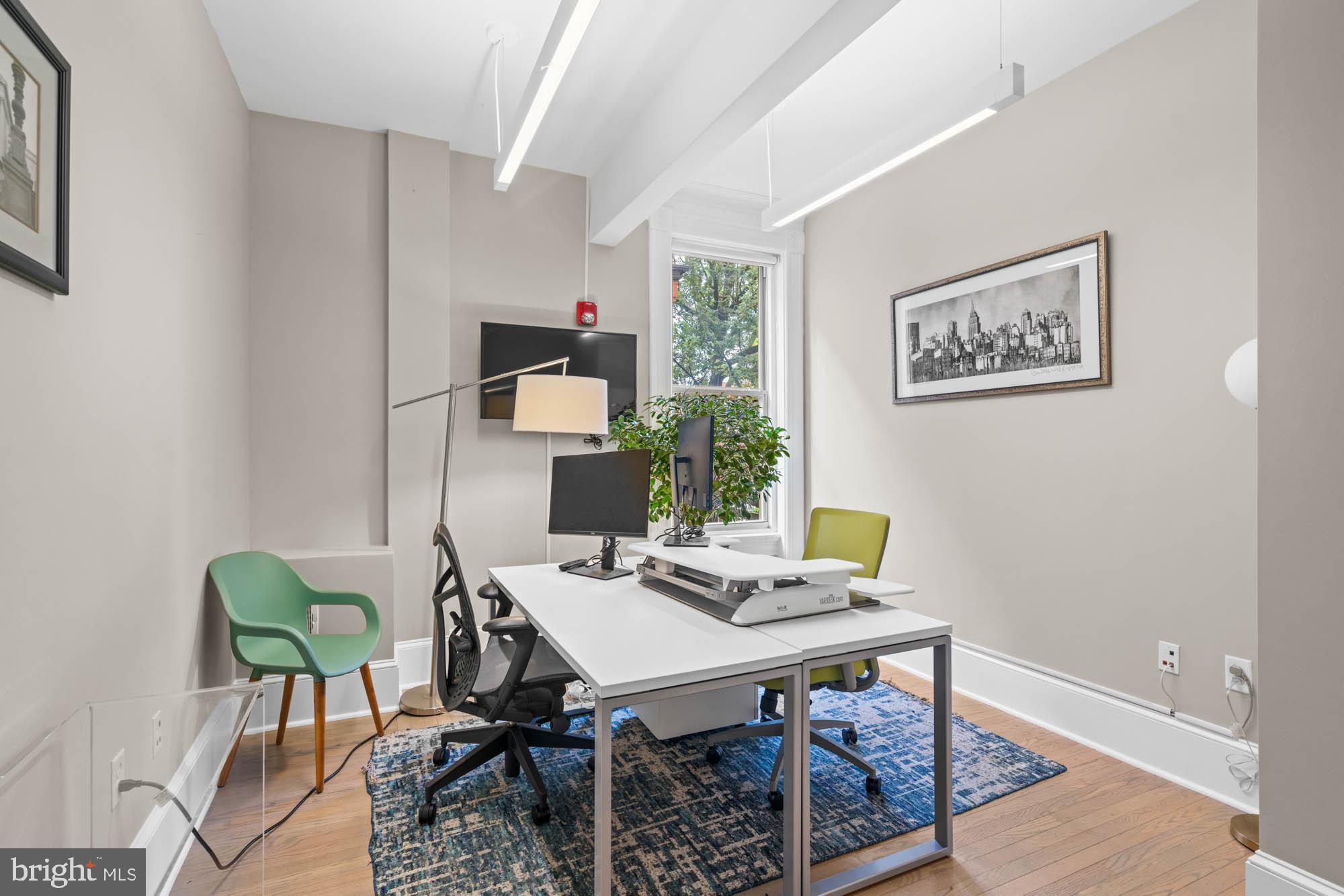 2008 HILLYER PLACE NW