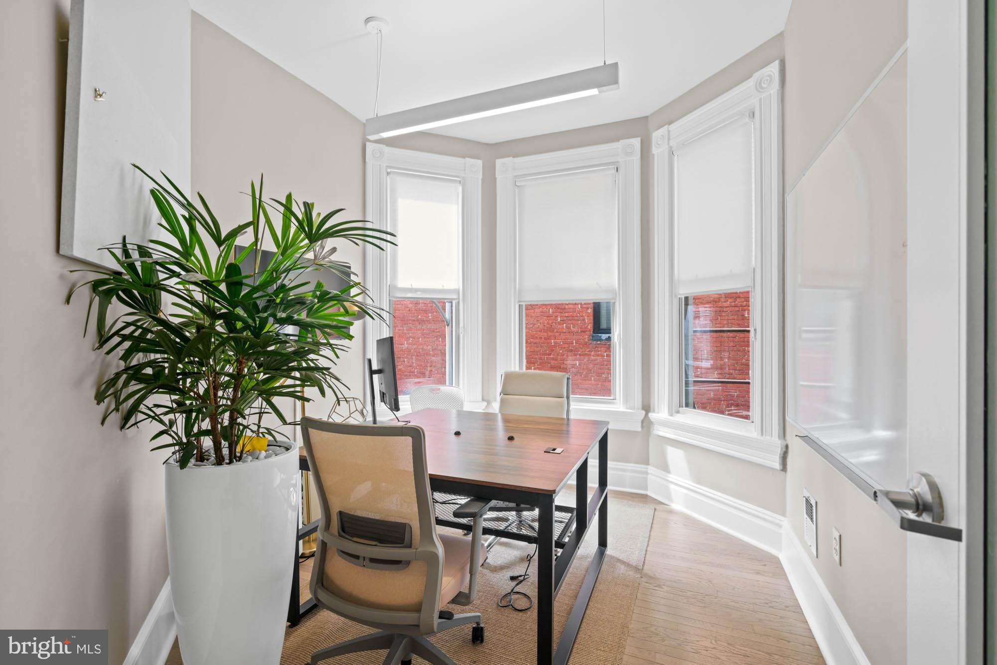 2008 HILLYER PLACE NW