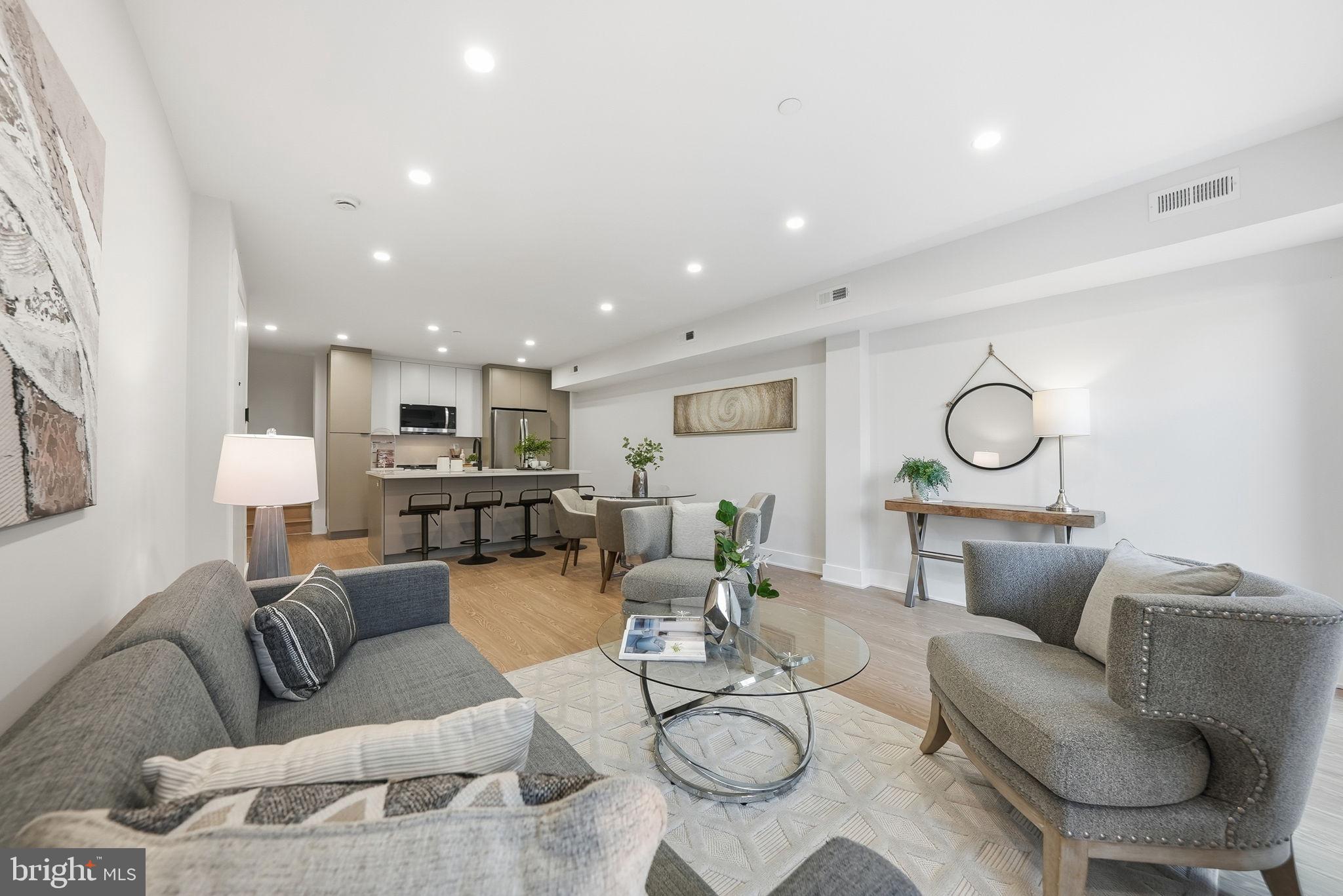 2134 WISCONSIN AVENUE NW 4