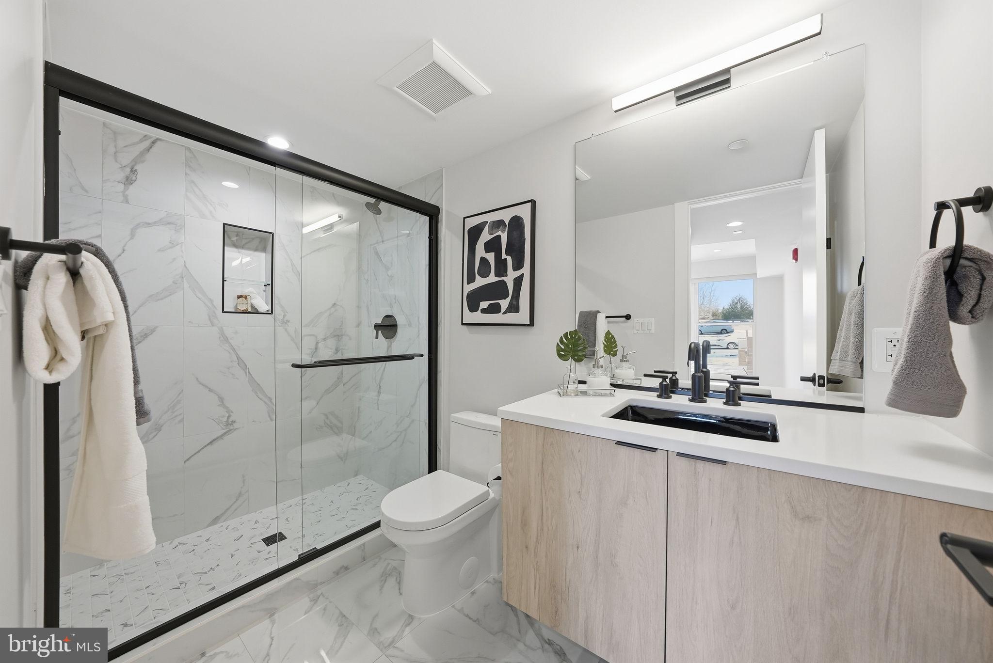 2134 WISCONSIN AVENUE NW 4