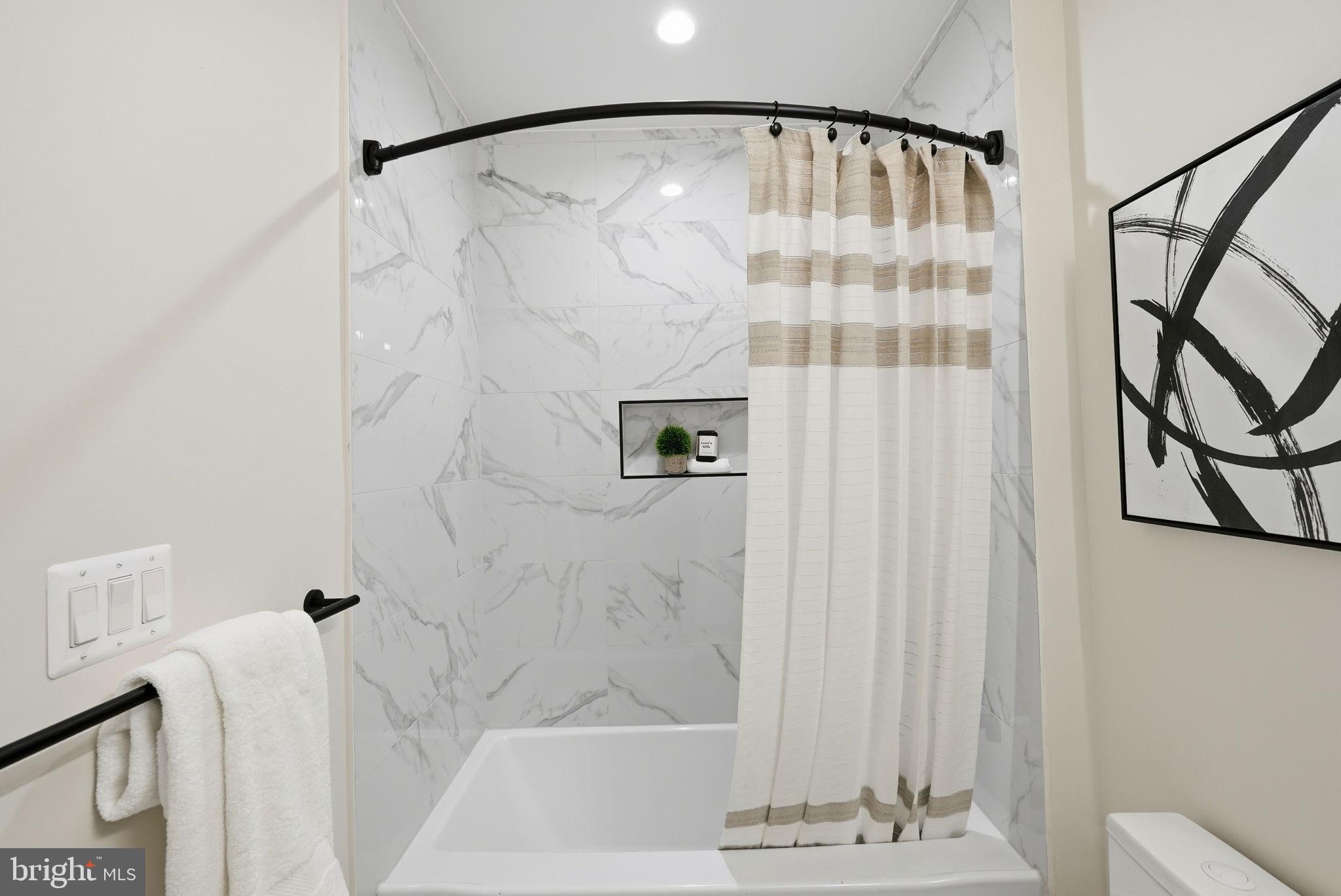 2134 WISCONSIN AVENUE NW 4